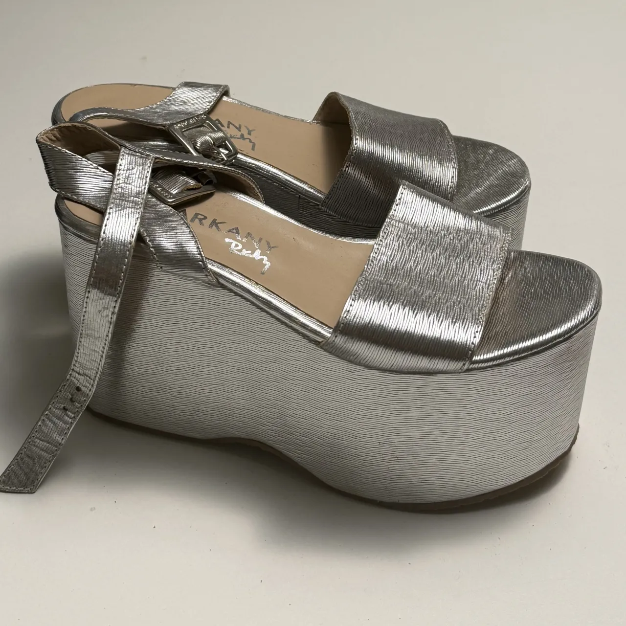 Sandalias Ricky Sarkany · Talle AR 37