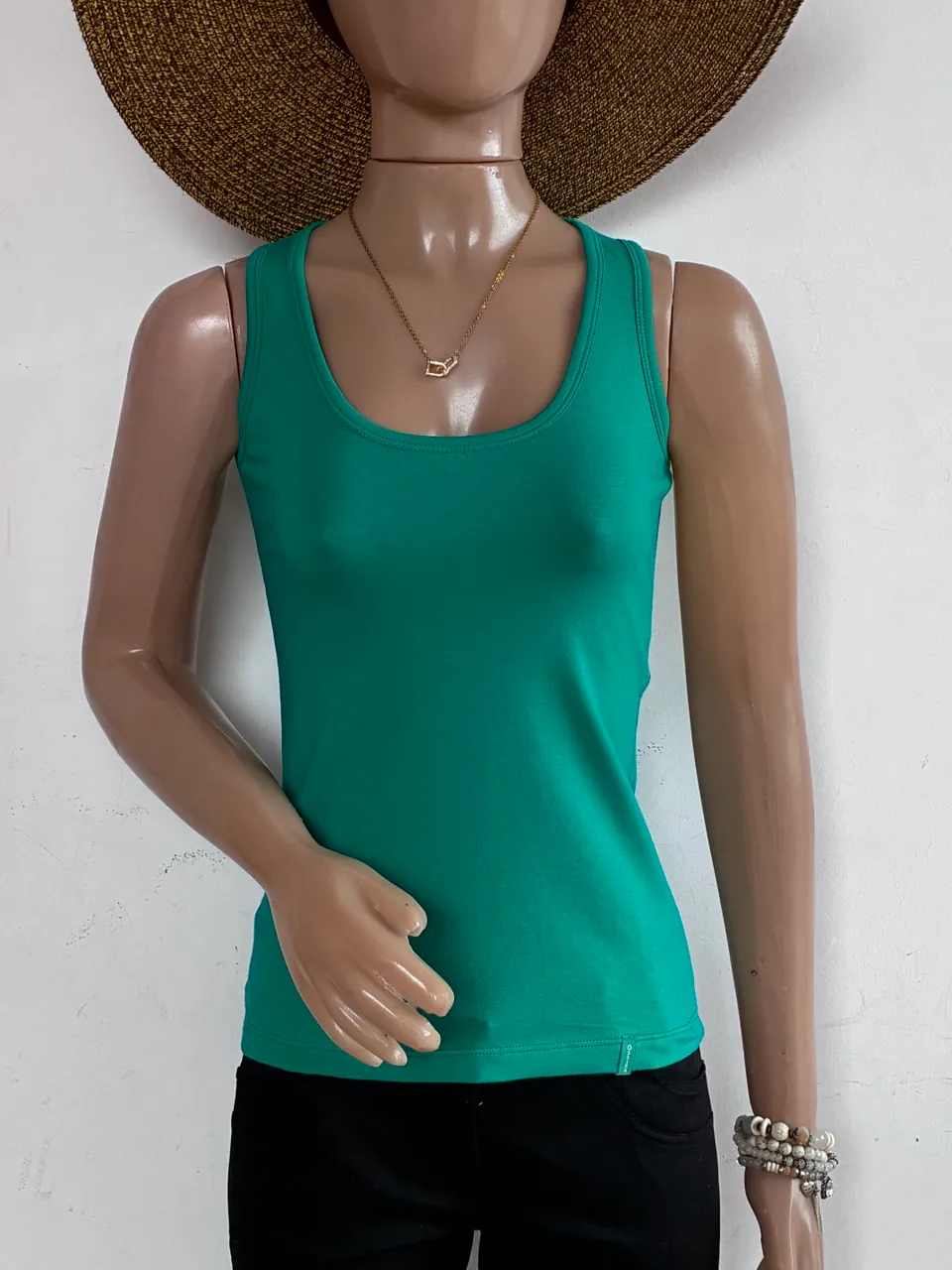 Musculosa Ossira - imagen 1