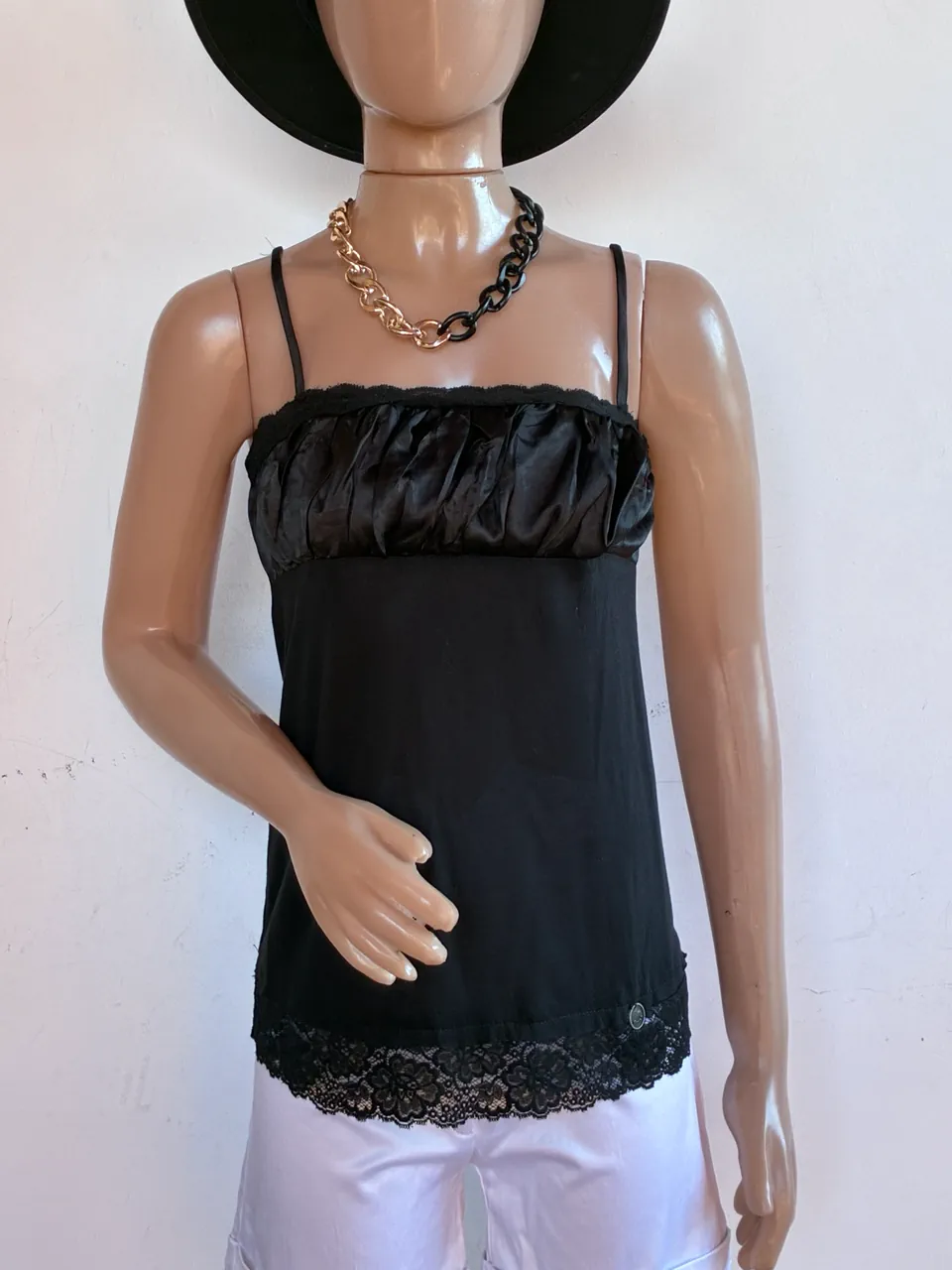 Musculosa Ossira - imagen 1