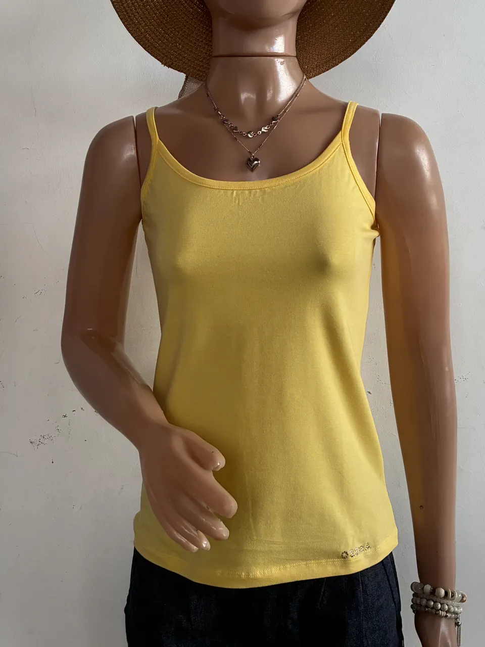 Musculosa Ossira - imagen 1