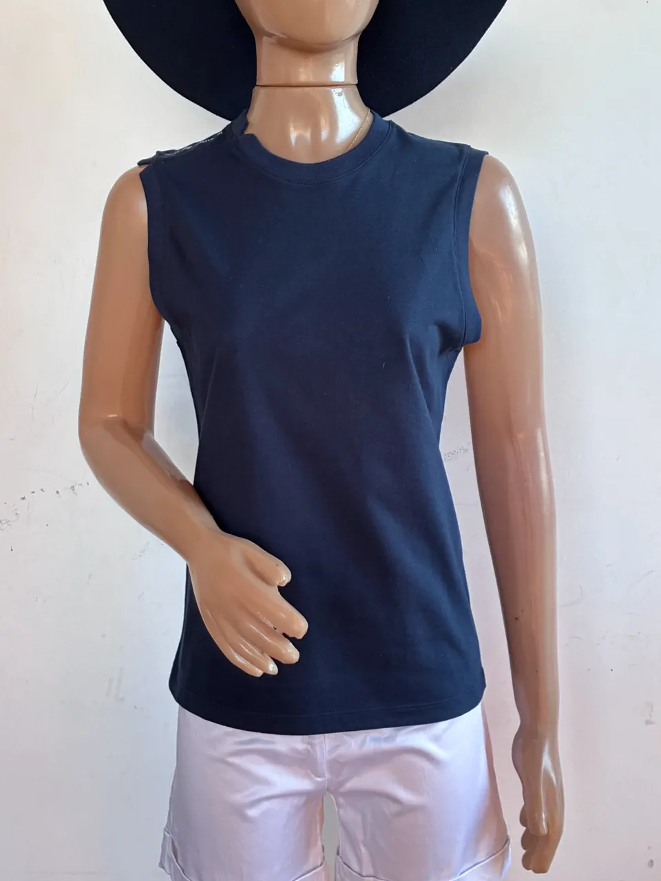 Musculosa Martina Di Trento - imagen 1