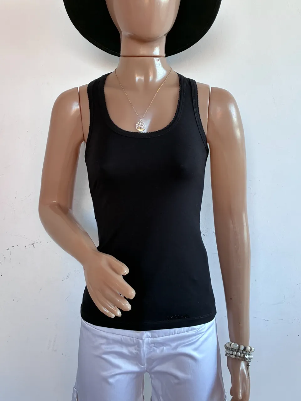 Musculosa Ossira - imagen 1
