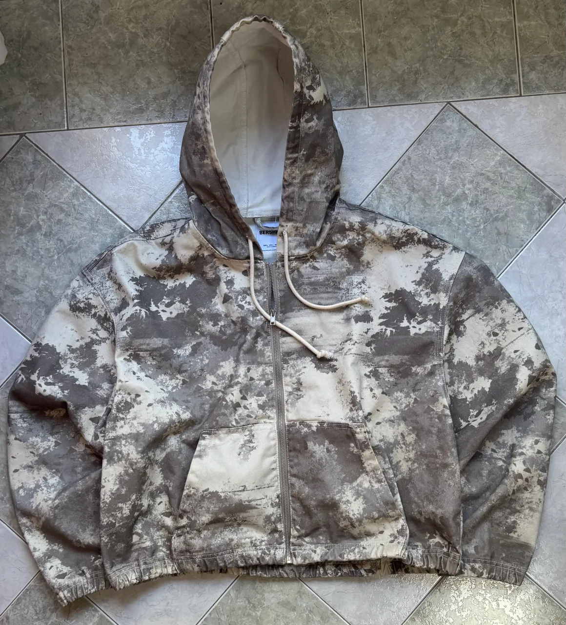 Bershka · Talle L
