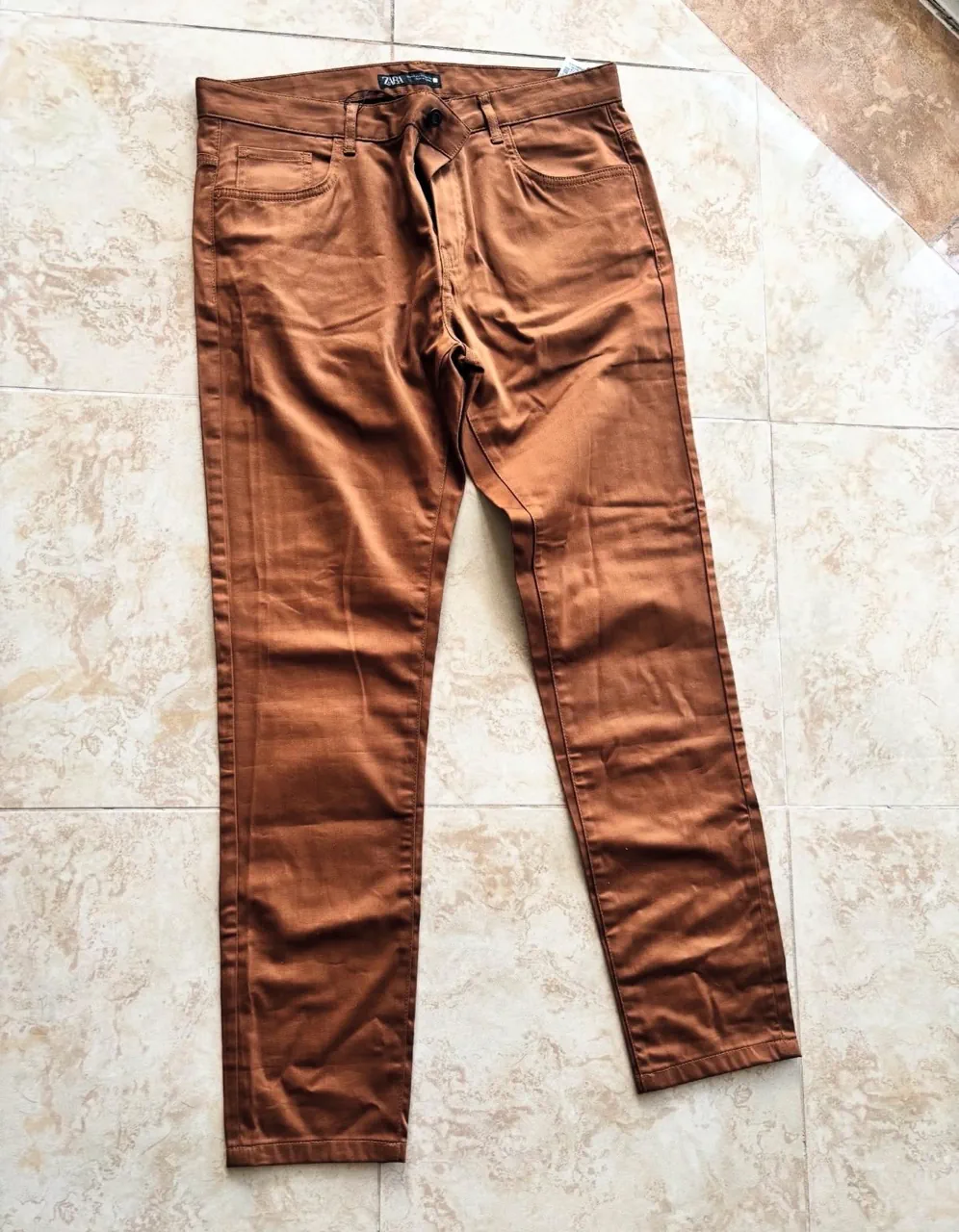 Zara · Talle EU 44