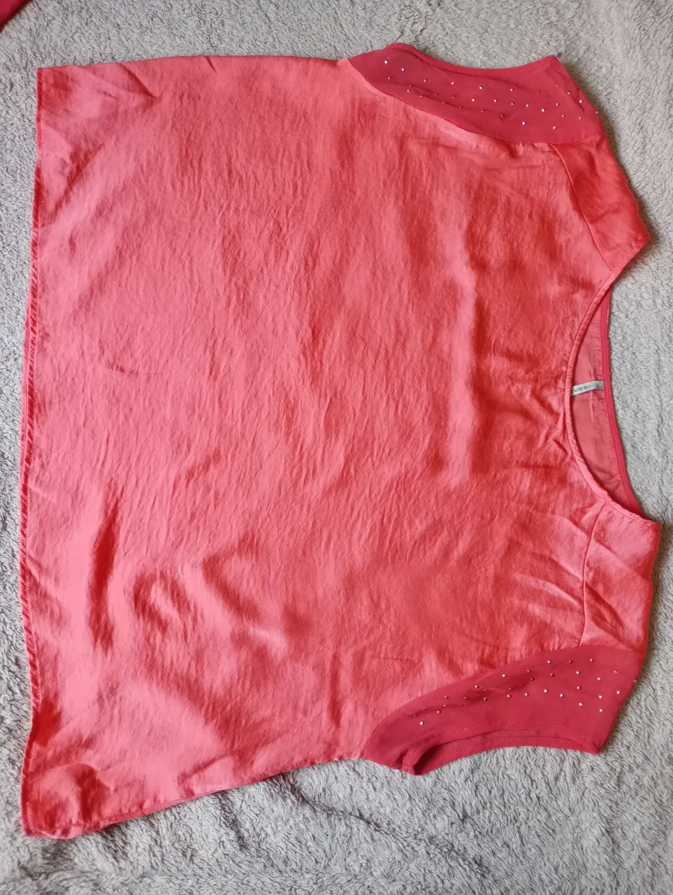 Remera Tucci · Talle L