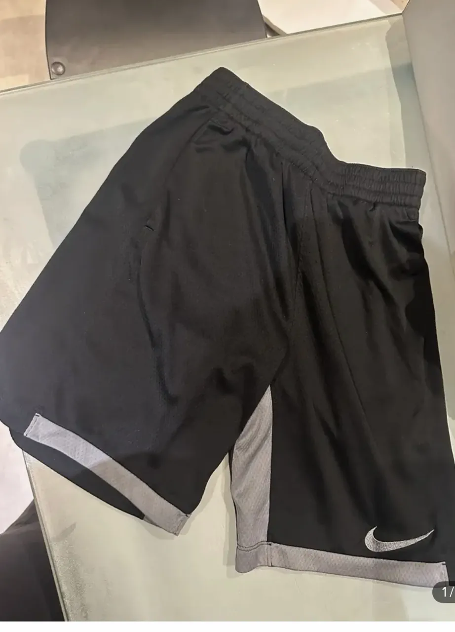 Nike · Talle L