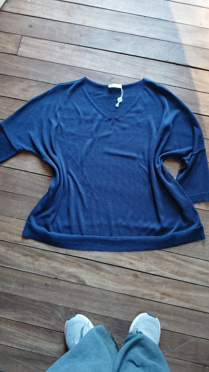 Sweater Algo bonito - imagen 1