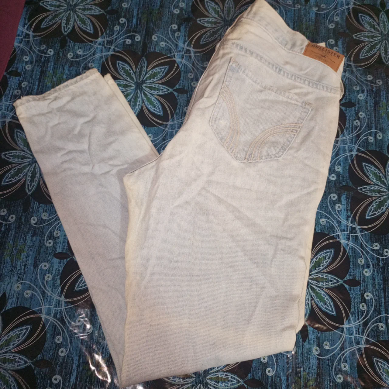 Hollister · Talle MEX/ARG 24