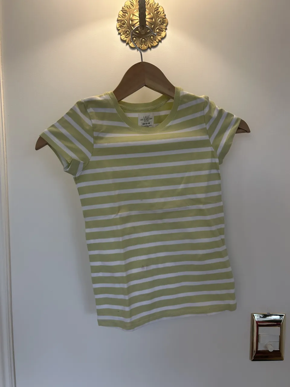 Remera H&M · Talle 7 años / 122 cm