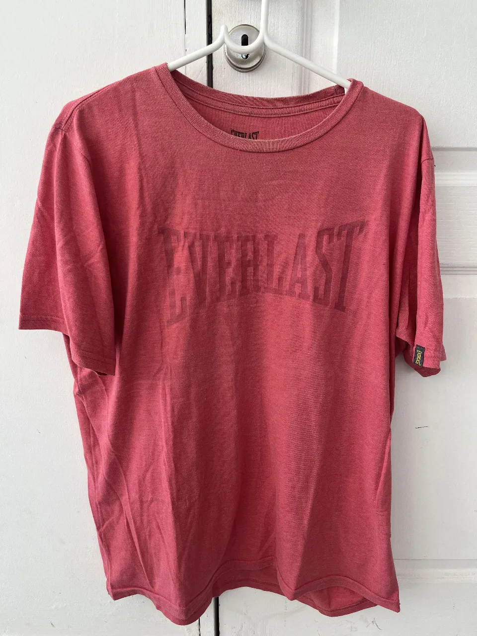 Remera Everlast · Talle L