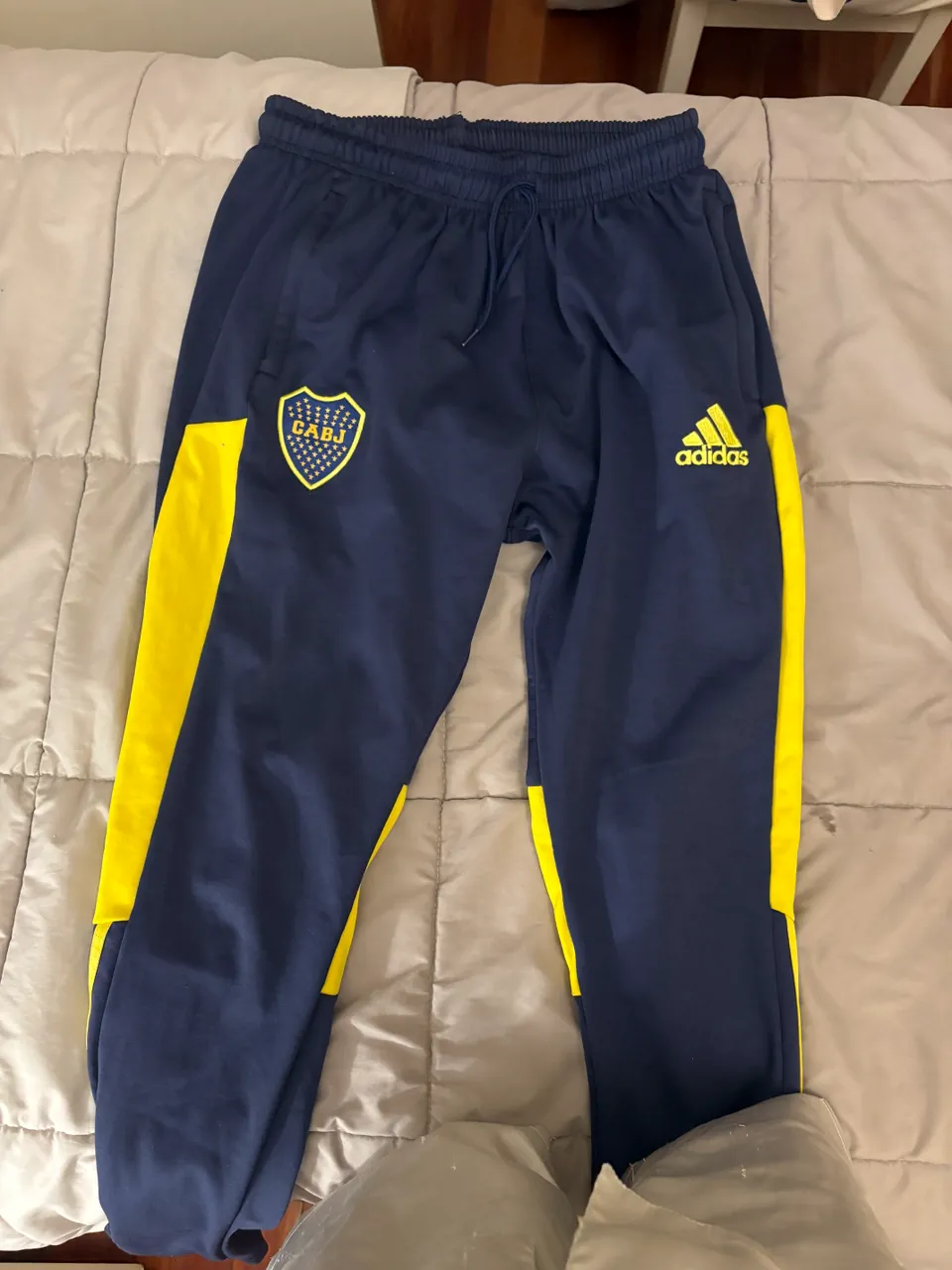 Pantalón adidas - imagen 1