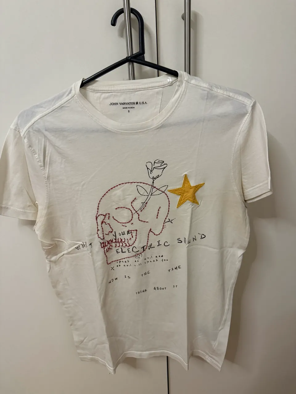 John varvatos · Talle S