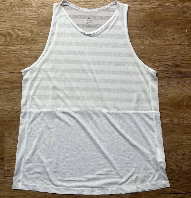 Nike · Talle M