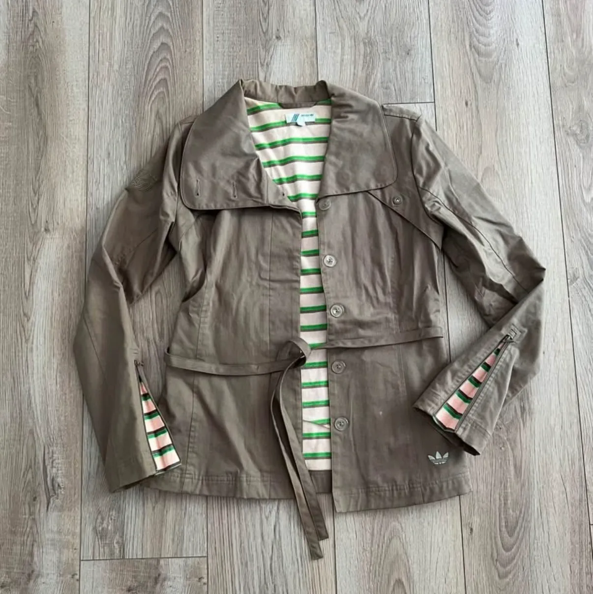 adidas · Talle S