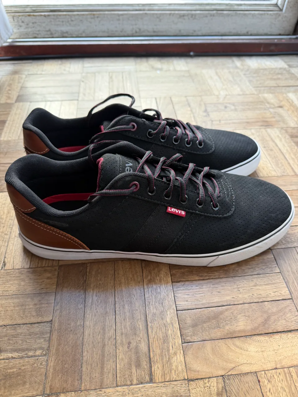 Levi's · Talle EU 46