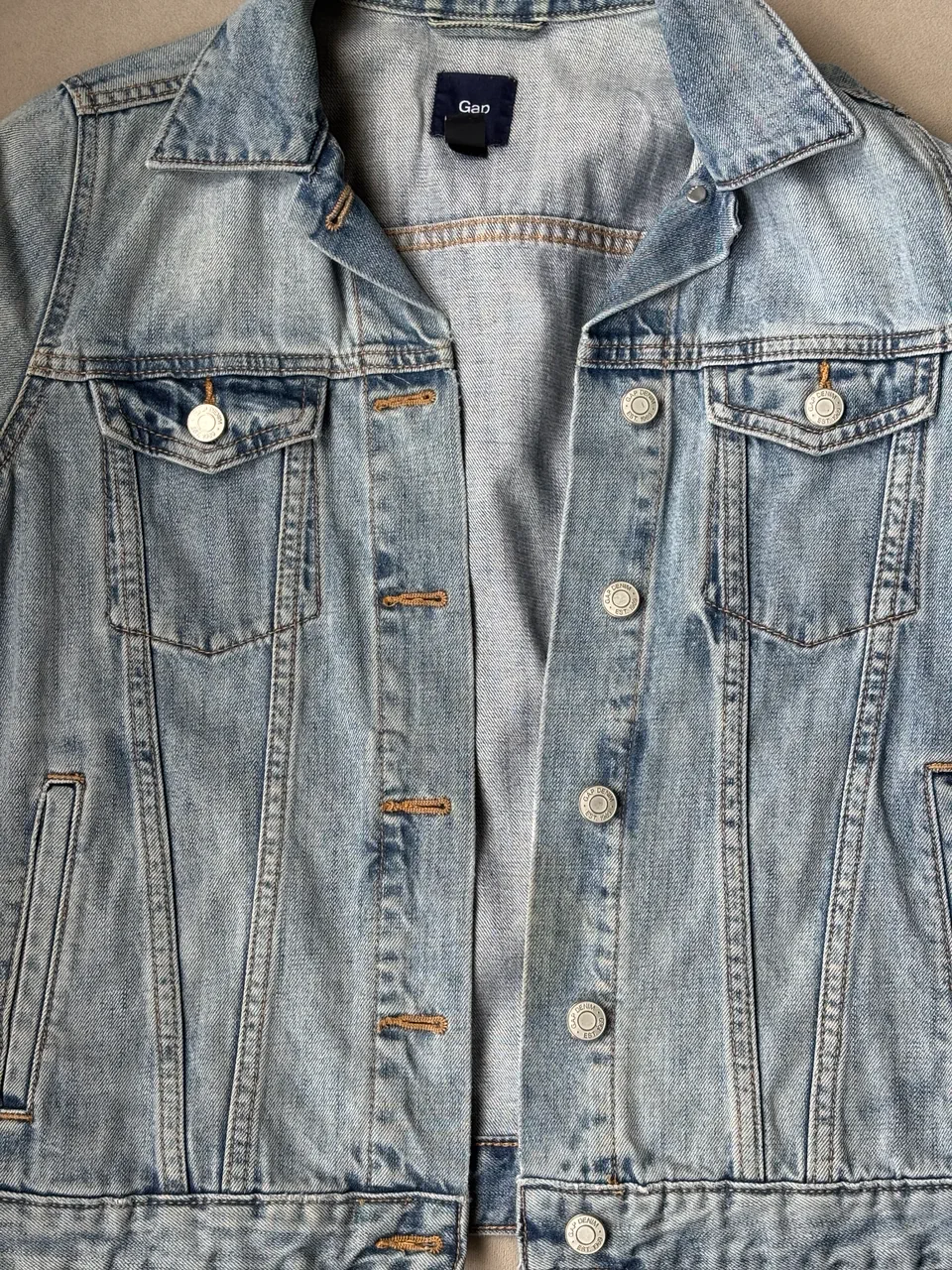 Campera GAP - imagen 1