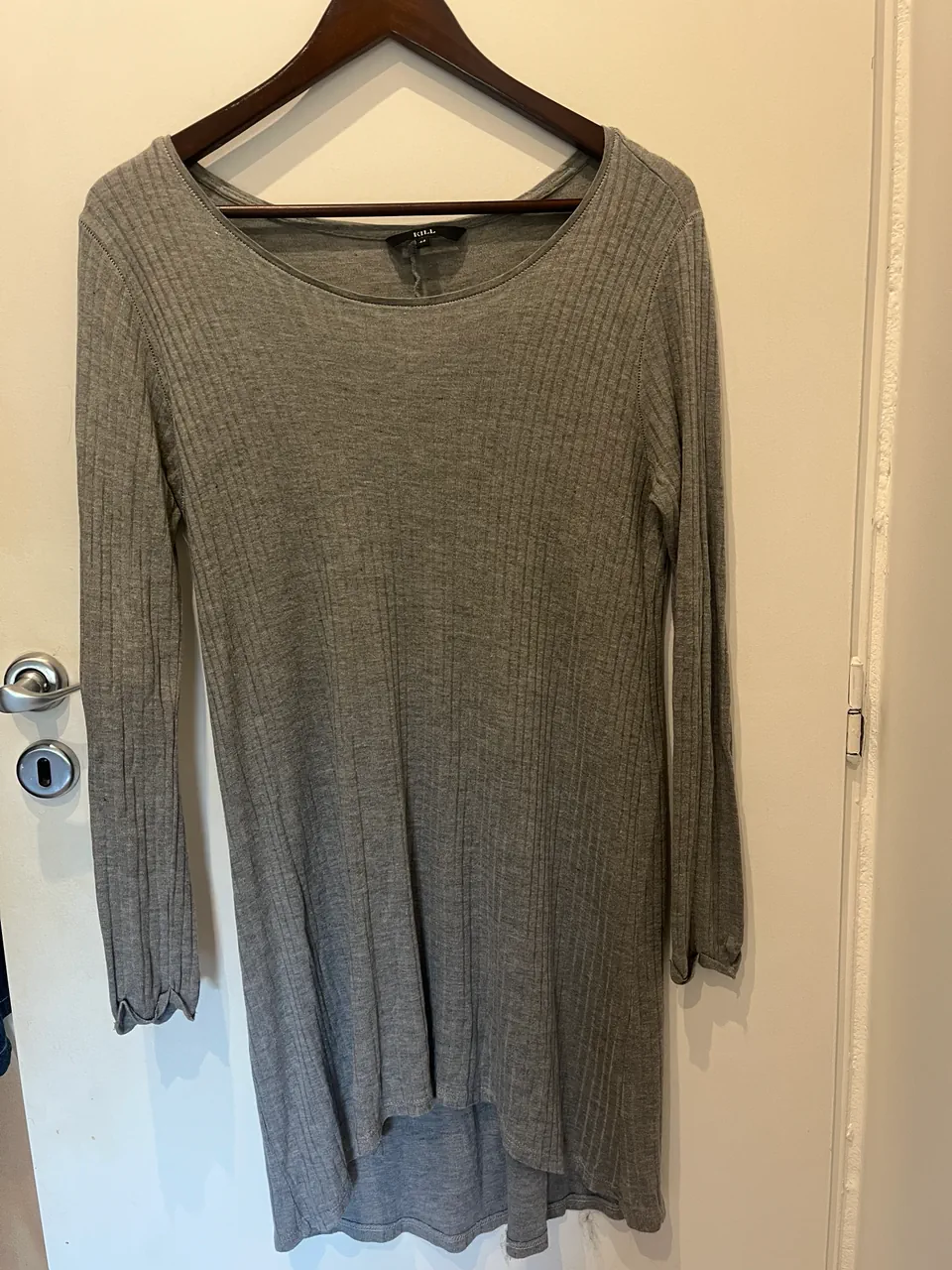Remera Kill · Talle M