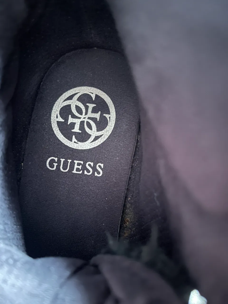 Zapatillas GUESS · Talle AR 37