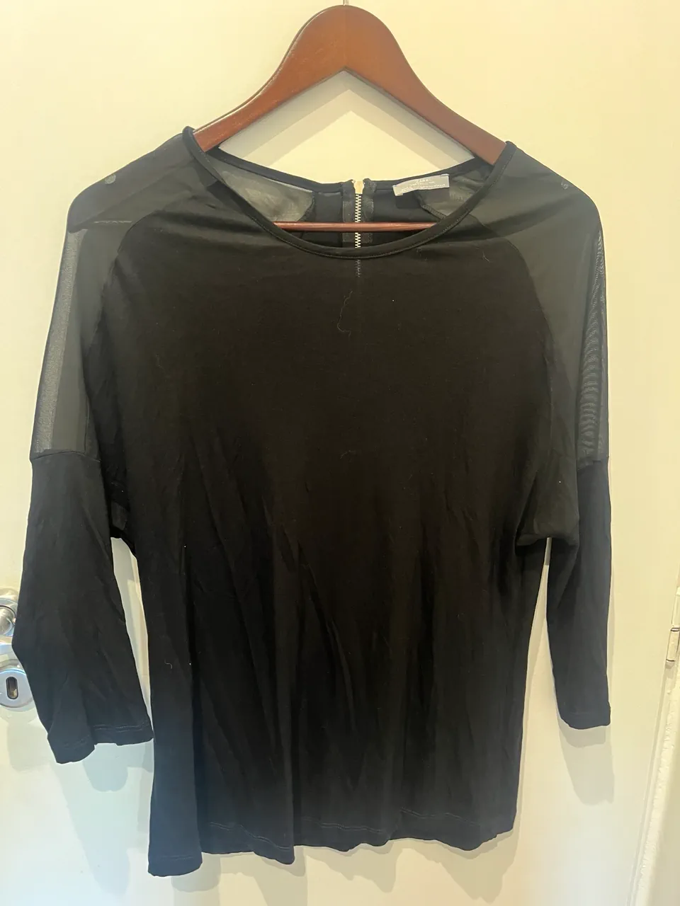 Remera Zara · Talle M