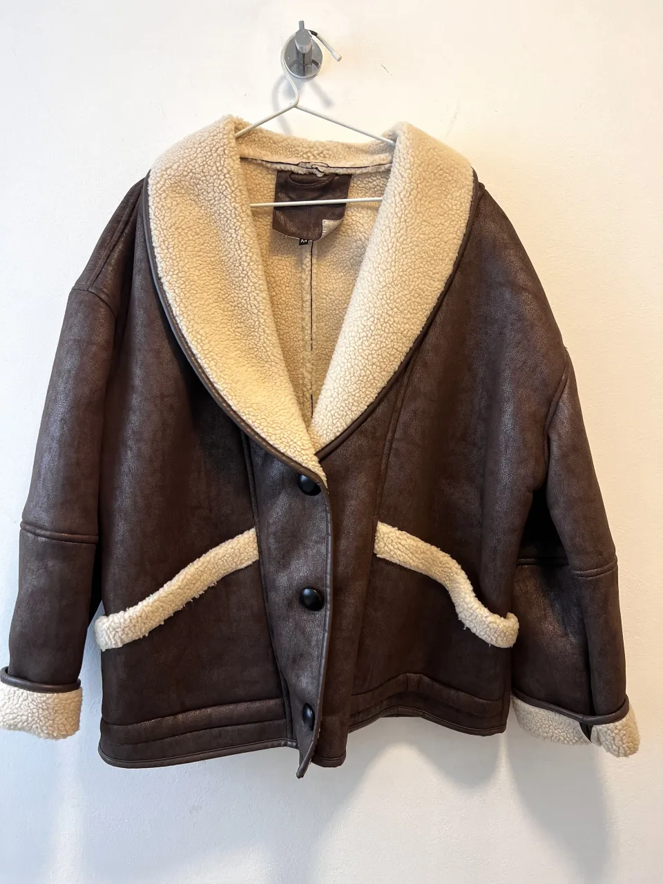 Campera A ≠ - imagen 1