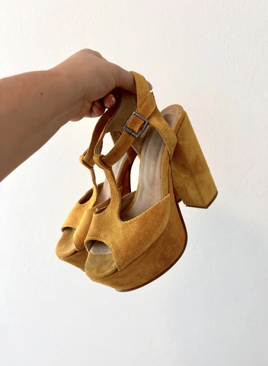Sandalias A ≠ - imagen 1