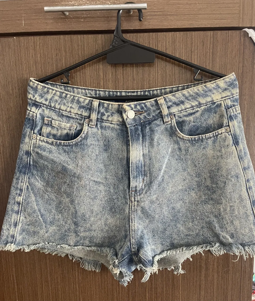 Short Leutthe · Talle L