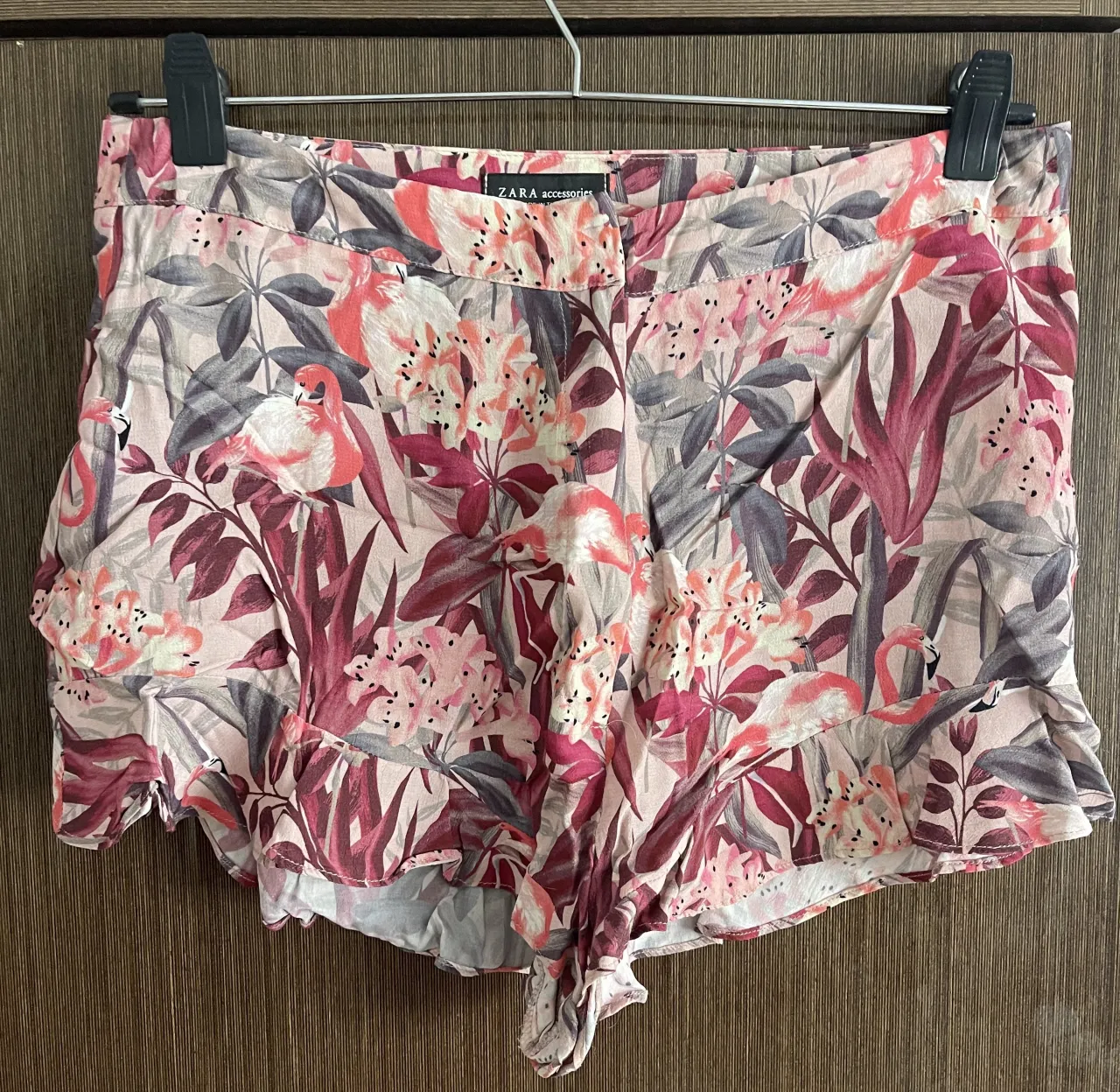 Short Zara · Talle L