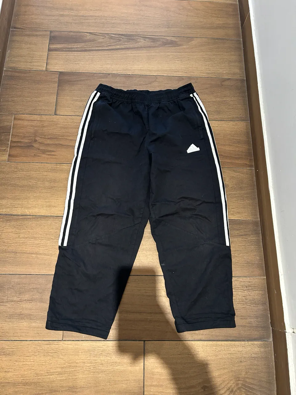 Pantalón adidas - imagen 1
