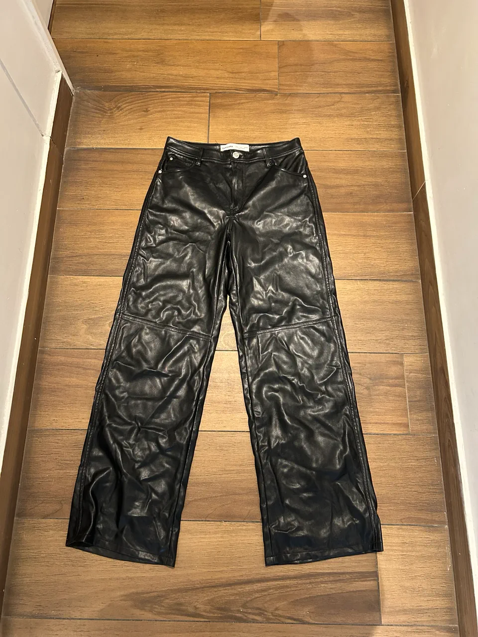 Pantalón Bershka · Talle L