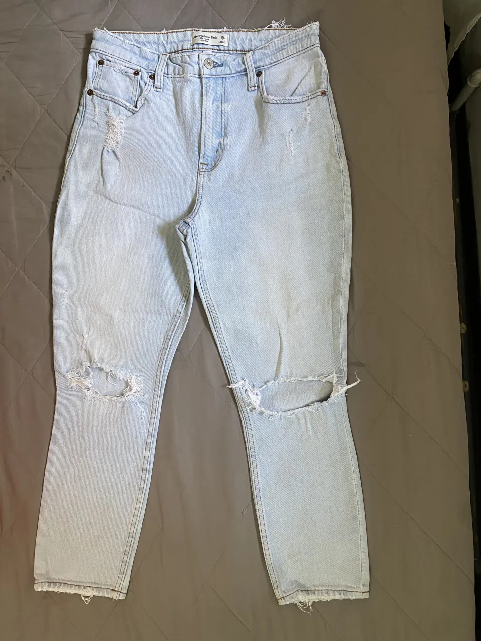Abercrombie & Fitch · Talle 4
