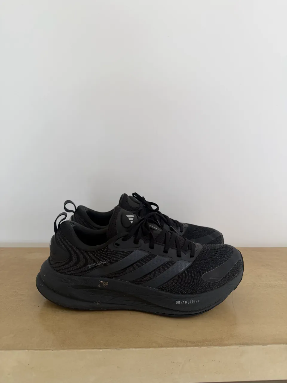 adidas · Talle US 9