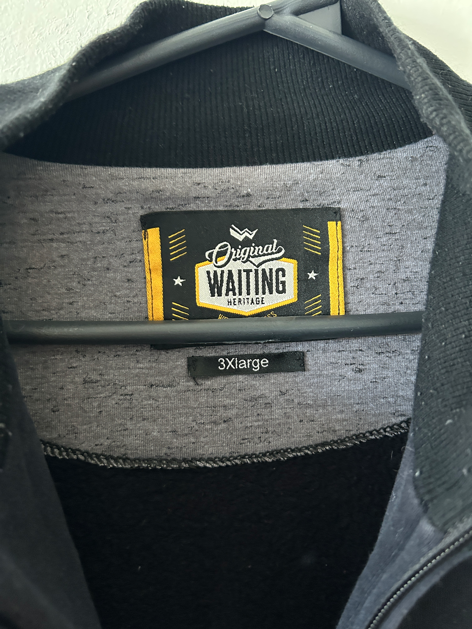 Buzo Waiting - imagen 3