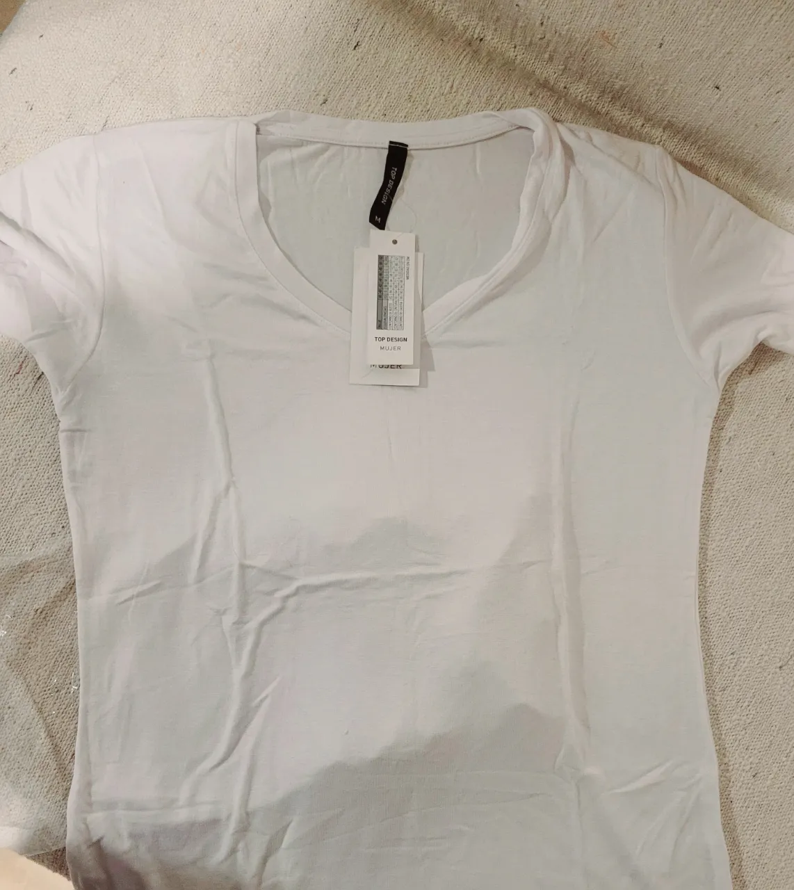 Remera TOP DESIGN · Talle M