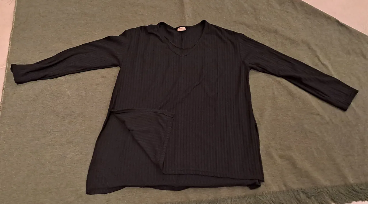 Remera NMD · Talle L