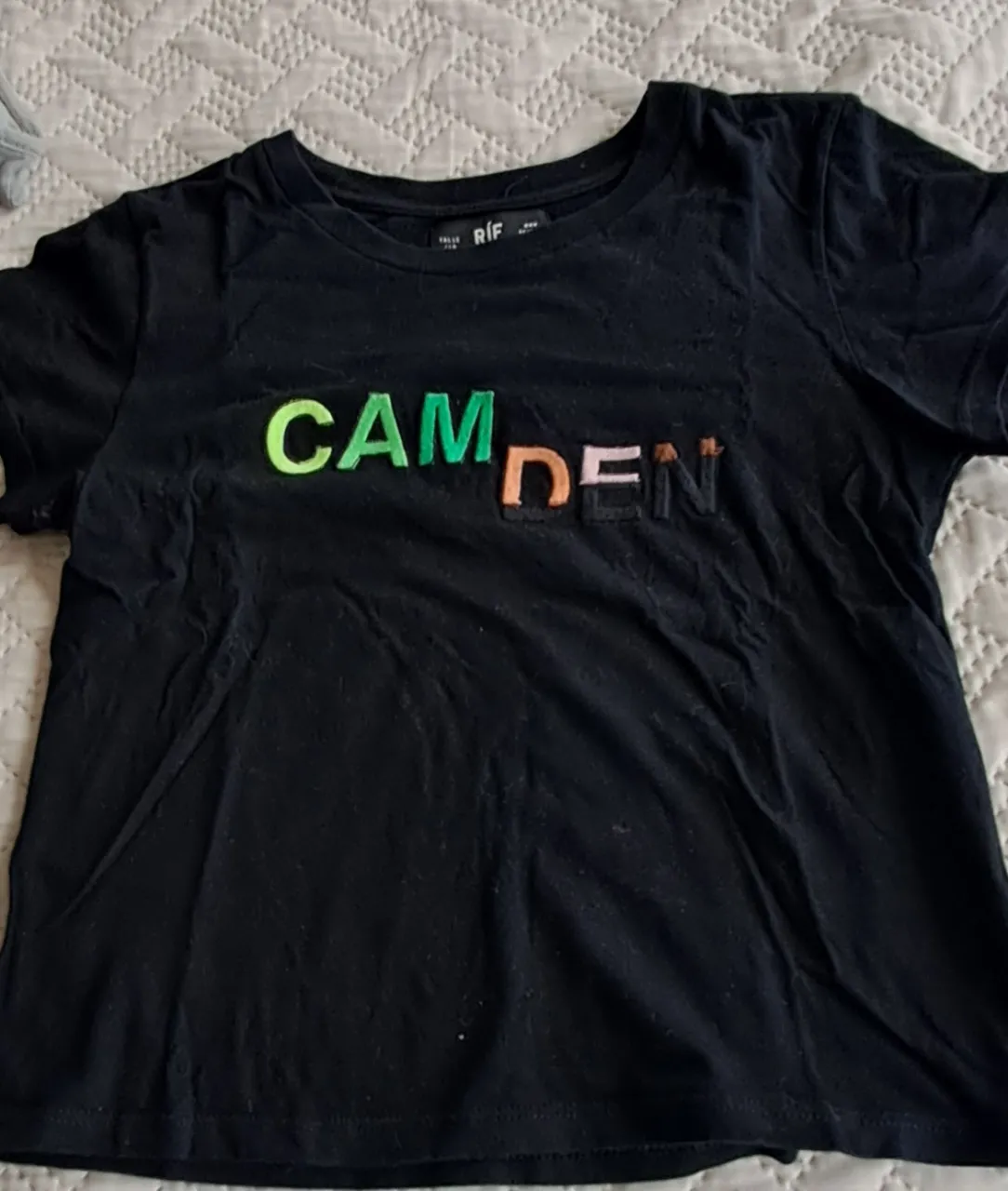 Remera Rie · Talle S