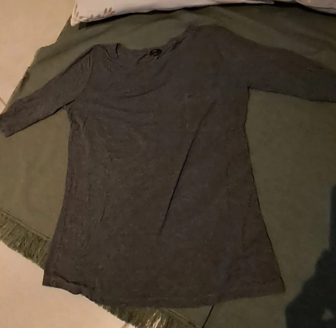Remera Julien · Talle M