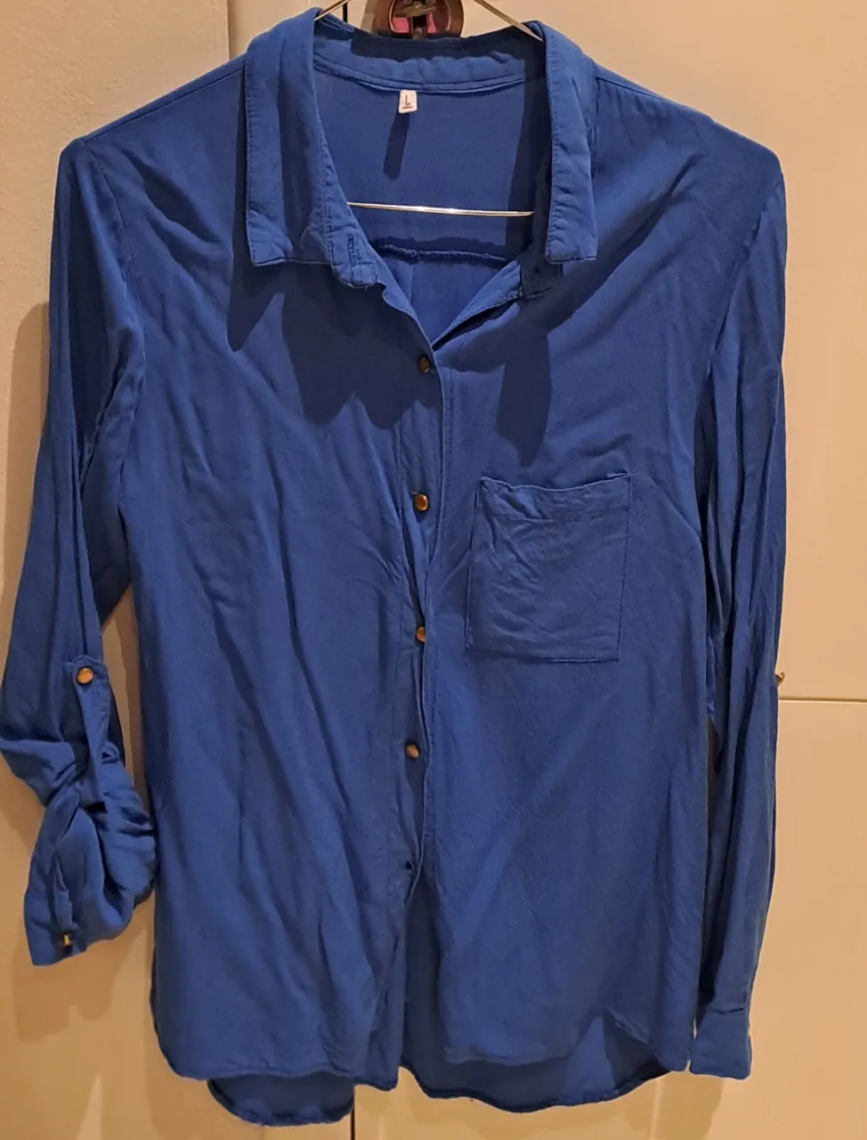 Camisa No tiene. · Talle L