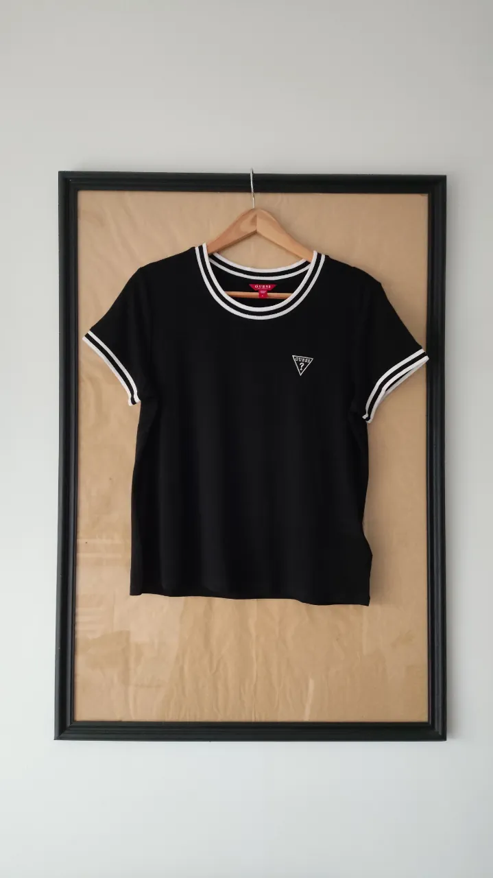 Remera GUESS - imagen 1