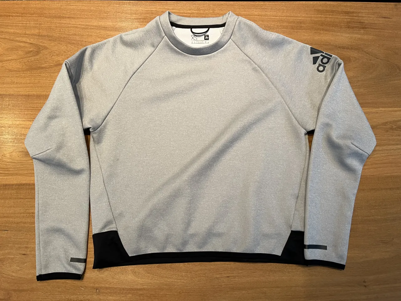 Buzo adidas - imagen 1