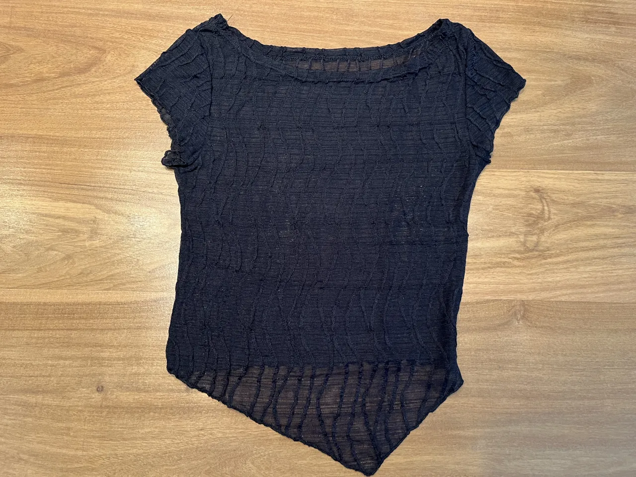 Remera A ≠ - imagen 1