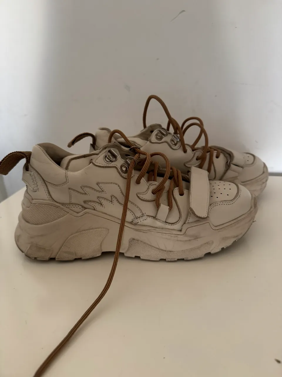 Zapatillas JAZMIN · Talle AR 38