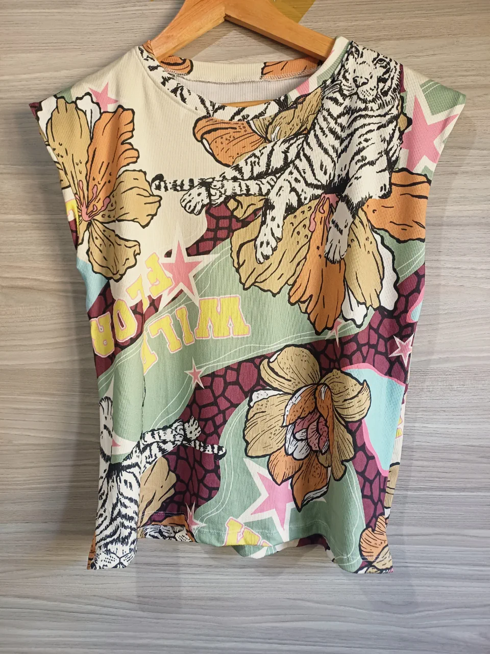 Musculosa Otra · Talle L