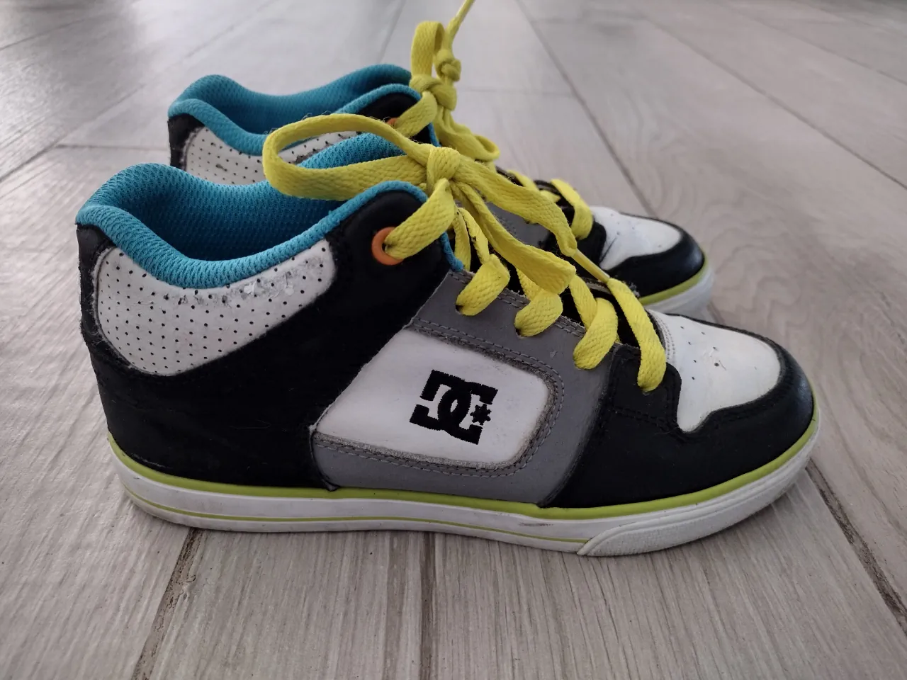 DC Shoes · Talle AR 33