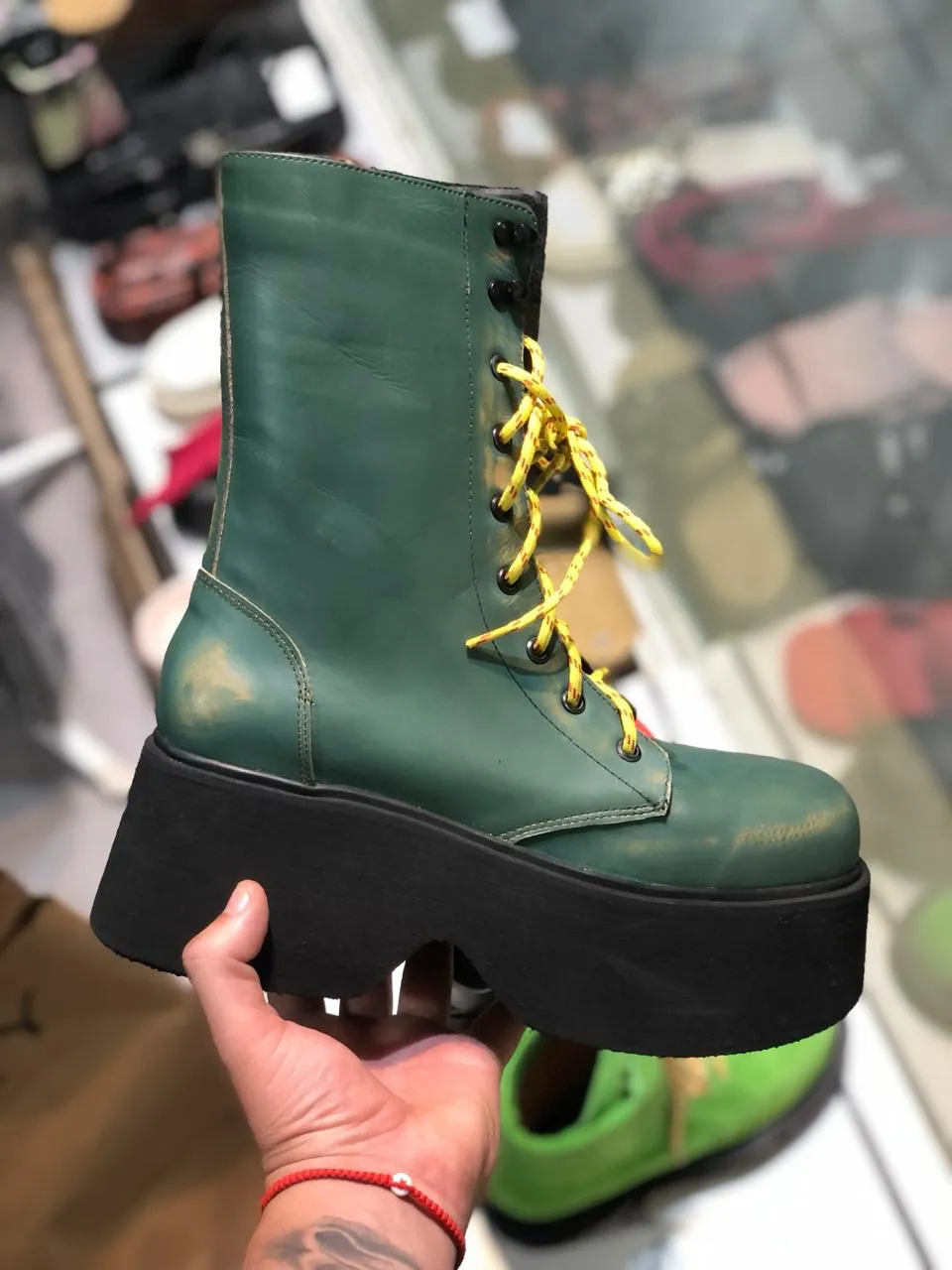 Borcegos Ricky Sarkany - imagen 1