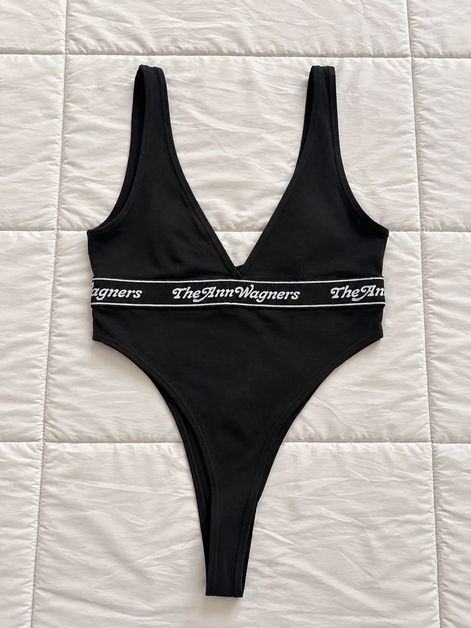 The Ann Wagners · Talle L