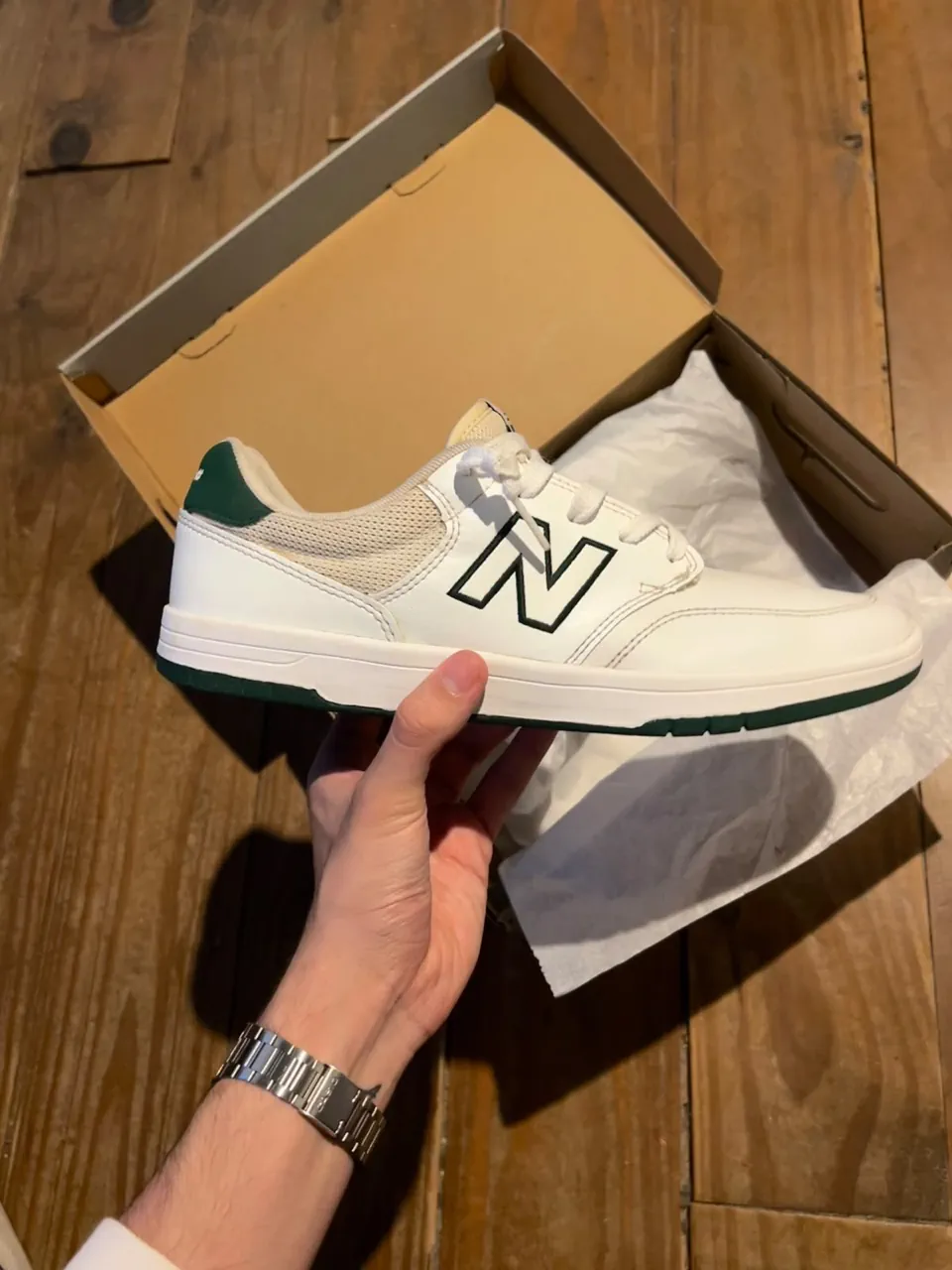 New Balance · Talle AR 42