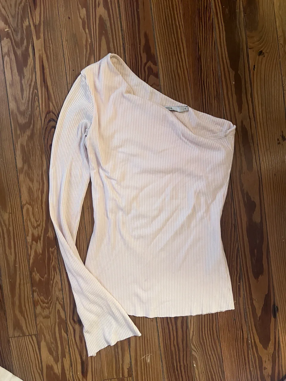 Remera CHER. - imagen 1