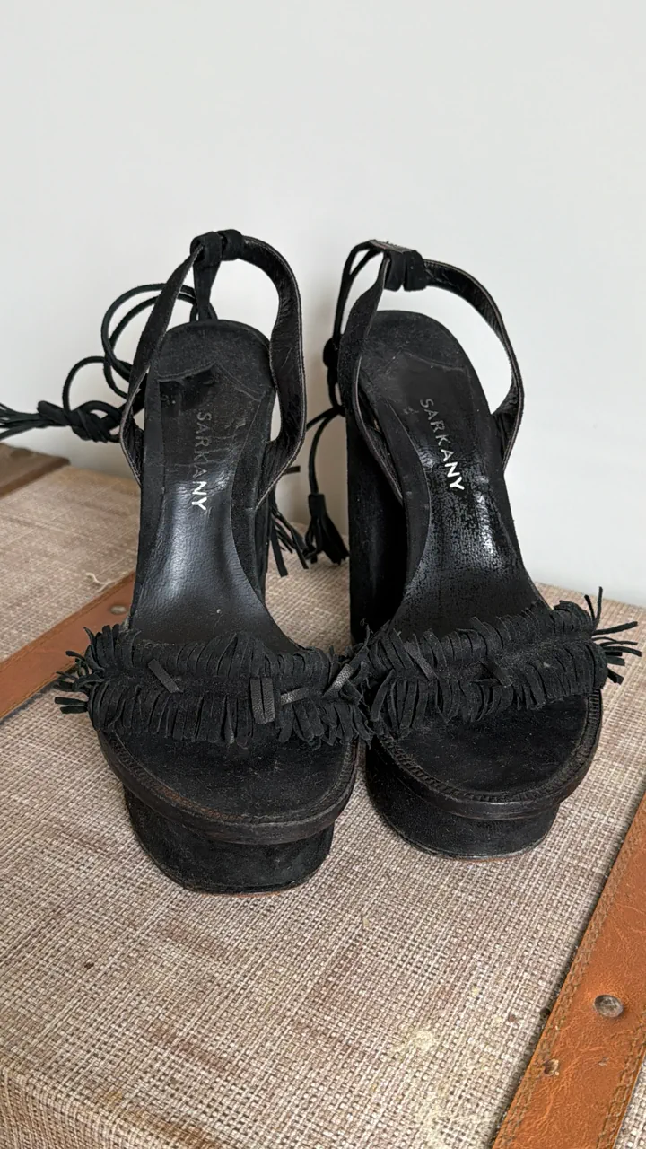Sarkany · Talle AR 37