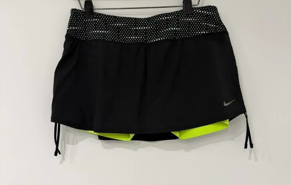 Nike · Talle L