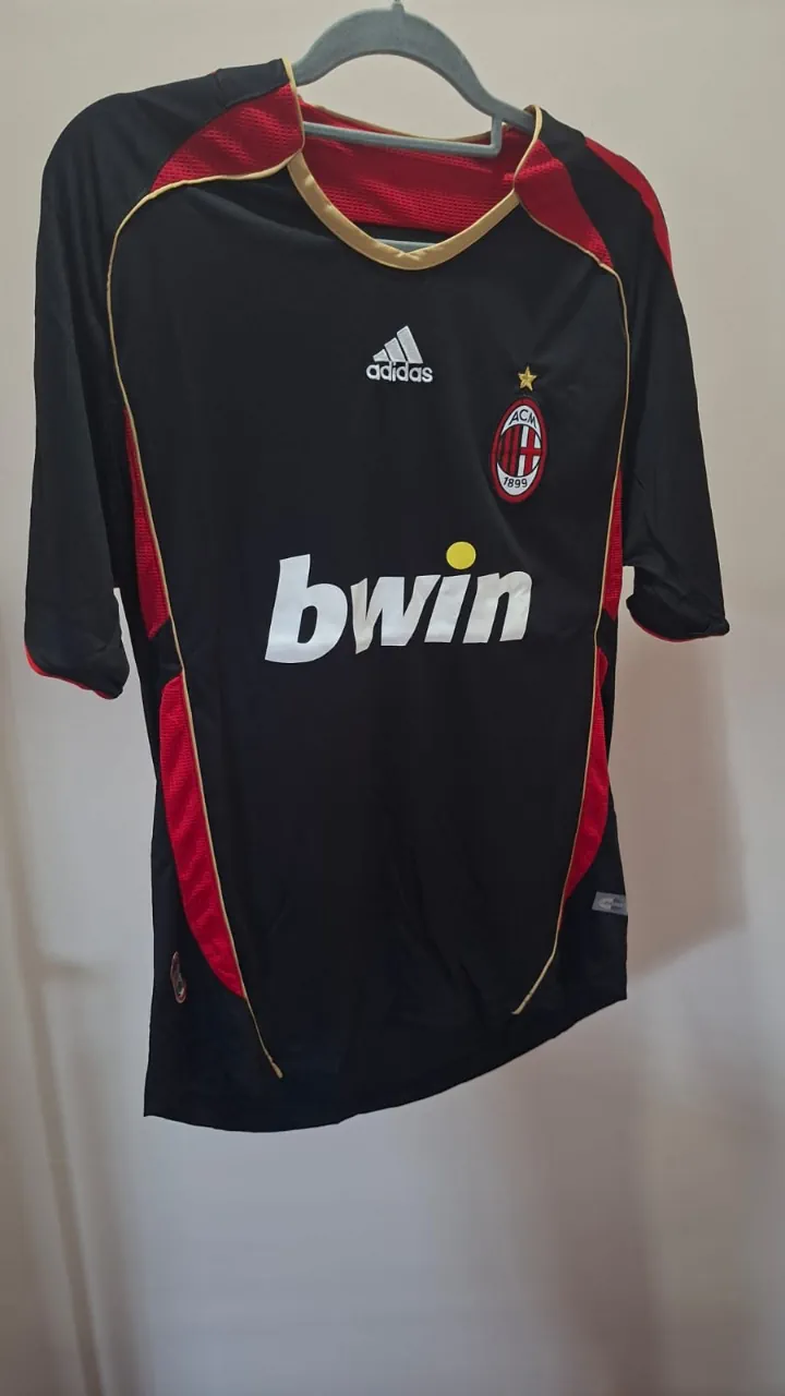 adidas · Talle L